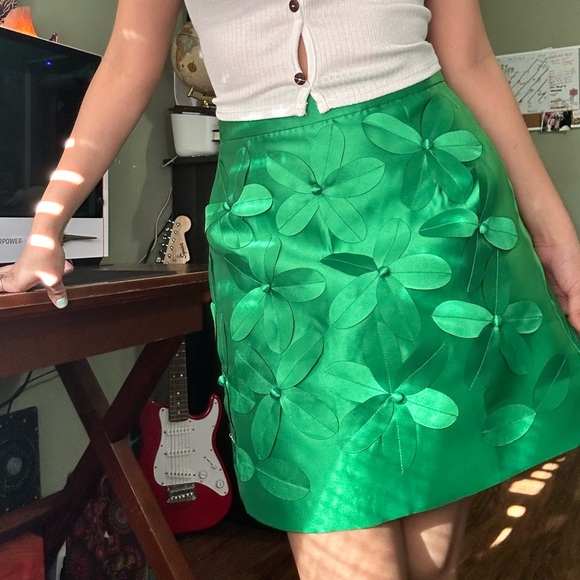Green floral skirt with shorts - Picture 2 of 7